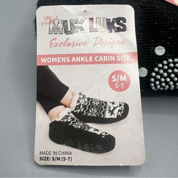 Muk Luks Women’s Ankle Cabin Socks Reindeer Print S/M - Picture 3 of 5